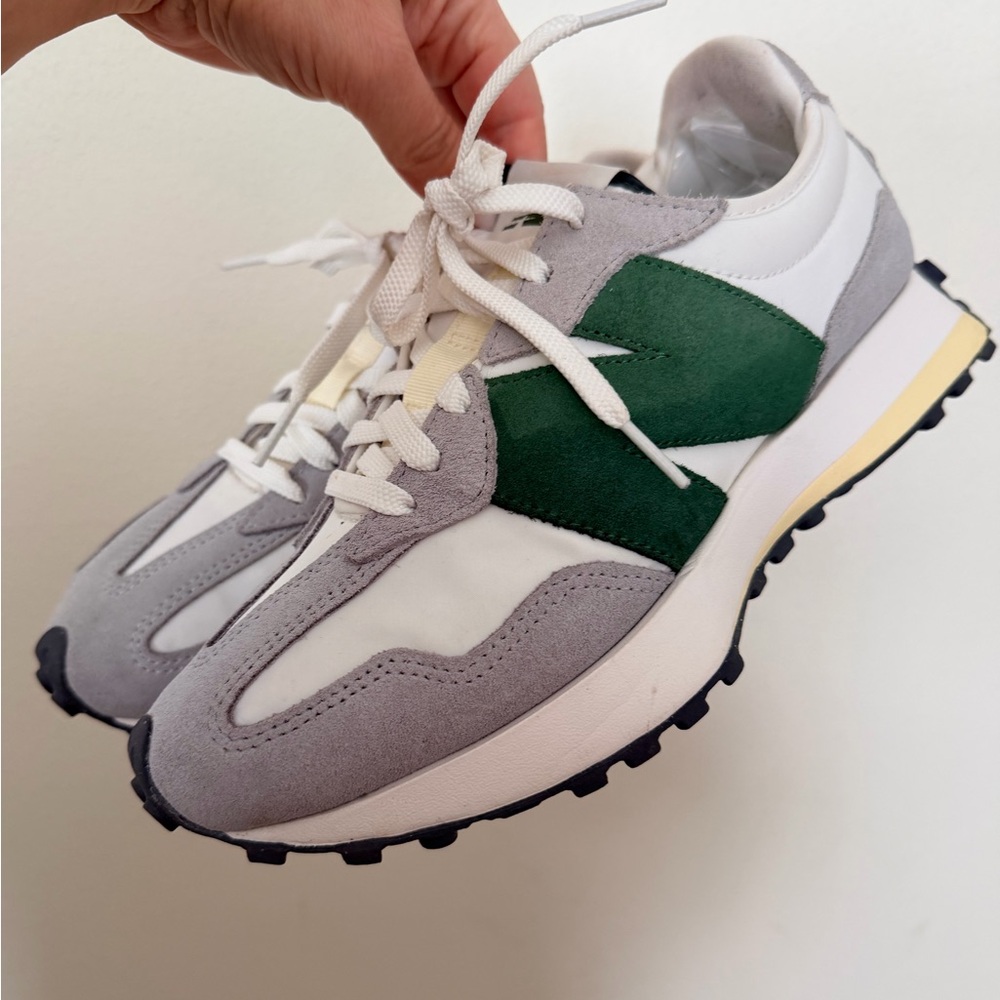 New Balance 327 women’s 8 green gray white